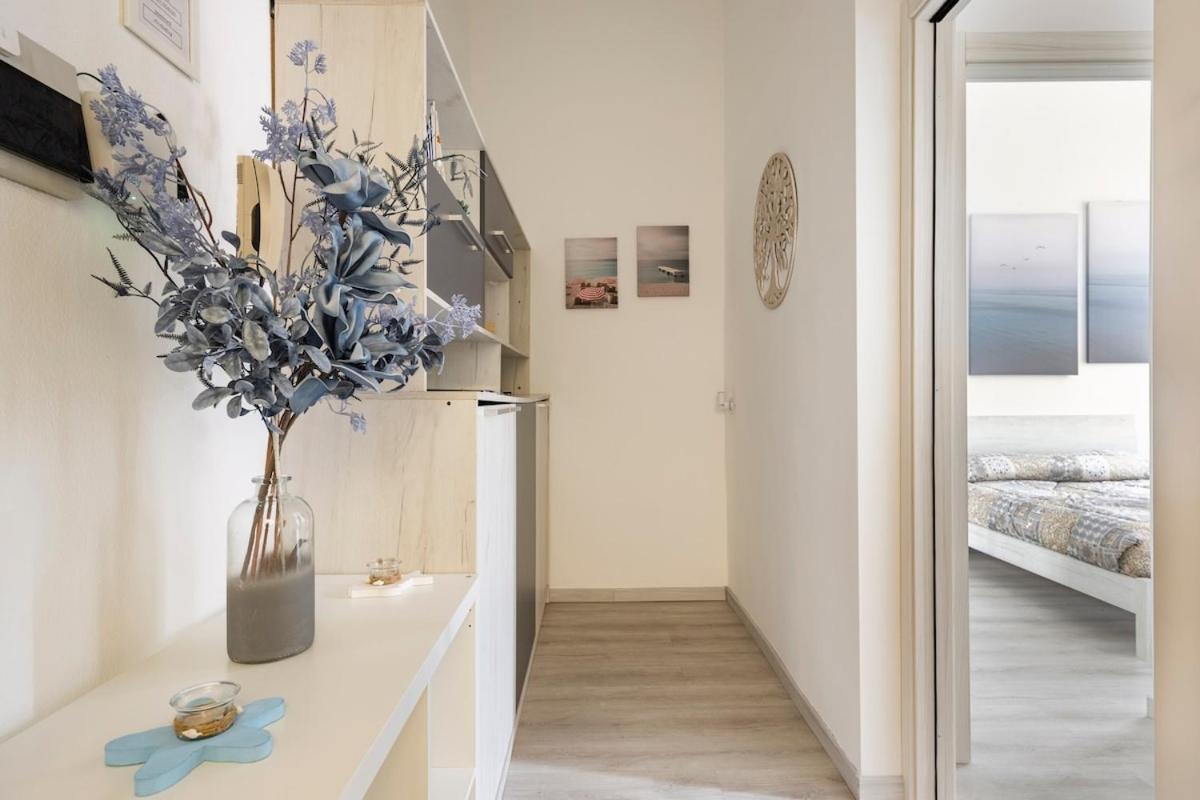Leo Holiday Homes Deiva Marina Buitenkant foto